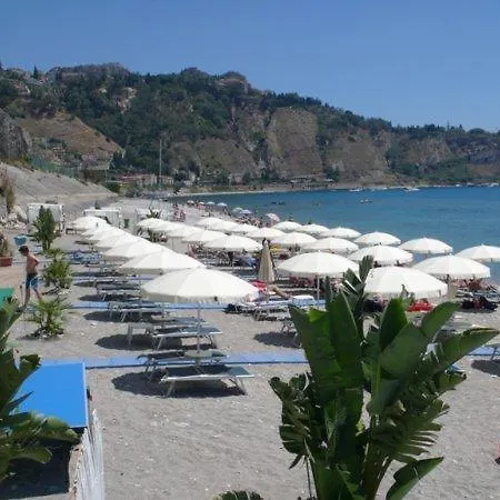 Πανσιόν Il Cantone Del Faro 4*
