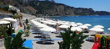 Πανσιόν Il Cantone Del Faro Giardini Naxos