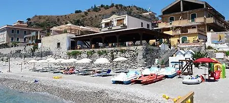 Πανσιόν Il Cantone Del Faro 4*