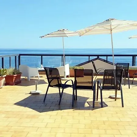 Il Cantone Del Faro Πανσιόν Giardini Naxos